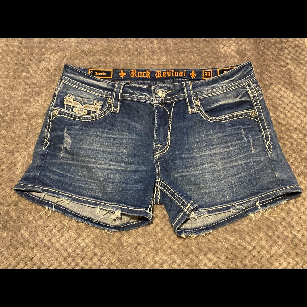 Women’s Rock revival shorts size 30